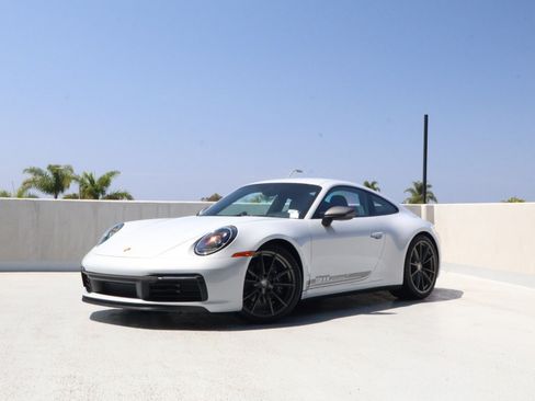 Certified 2024 Porsche 911 Carrera T RWD image 1