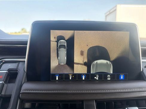 Certified 2023 Chevrolet Suburban Z71 w/ Z71 Off-Road Package AWD/4WD image 19