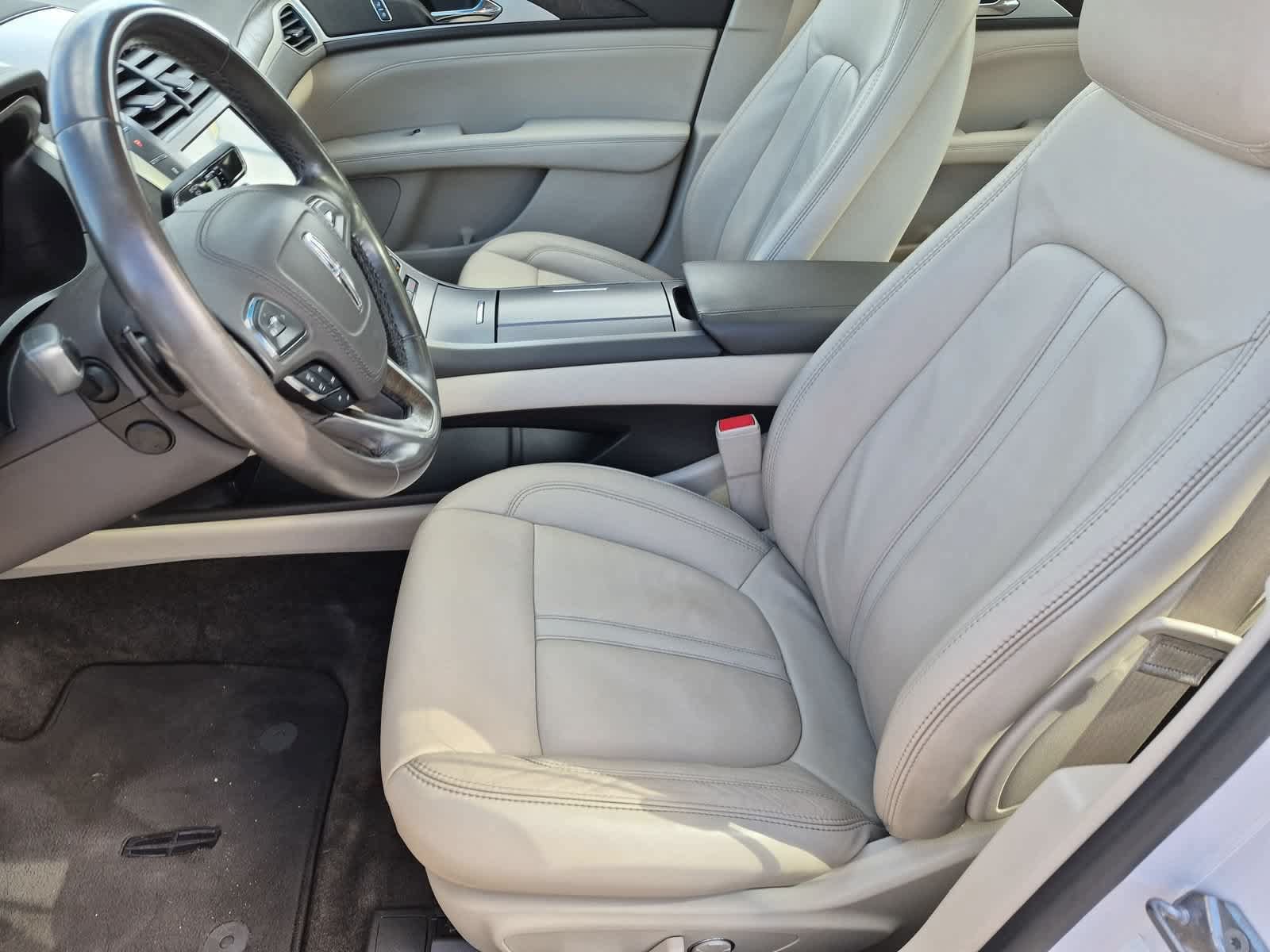 Used 2017 Lincoln MKZ Select FWD image 16