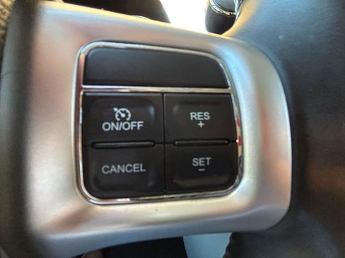 Used 2016 Dodge Grand Caravan American Value Package w/ UConnect Hands-Free Group FWD image 24