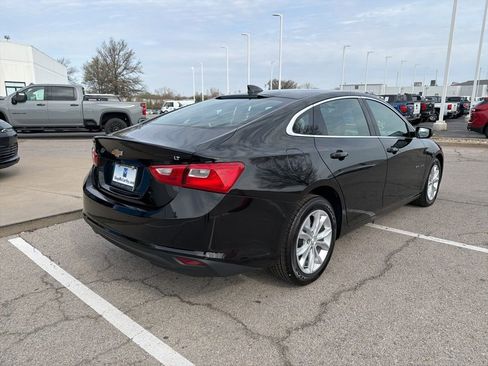 Used 2025 Chevrolet Malibu LT FWD image 3