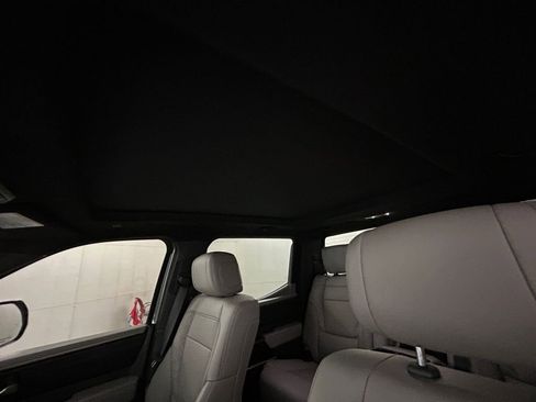 Used 2025 Toyota Tundra Limited AWD/4WD image 25