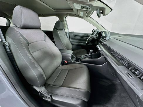 Certified 2024 Honda CR-V EX image 28