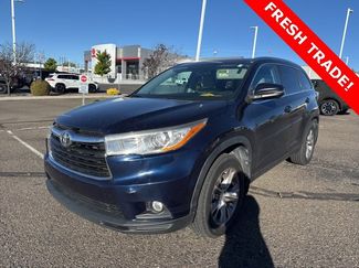 Used 2014 Toyota Highlander XLE image 1
