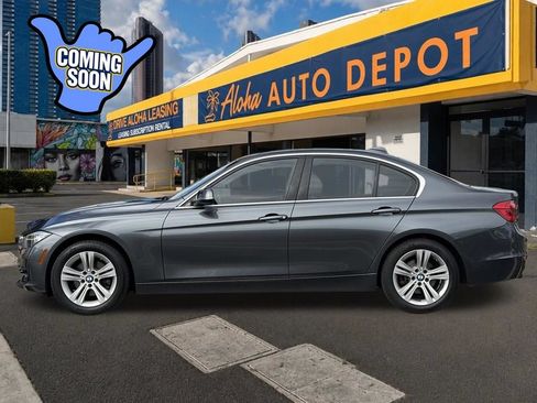 Used 2017 BMW 330i xDrive Sedan AWD/4WD image 2
