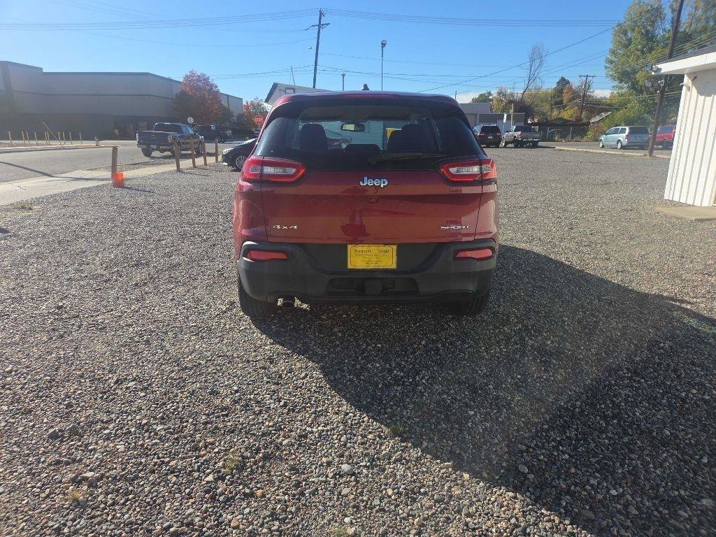 Used 2014 Jeep Cherokee Sport w/ Trailer Tow Group AWD/4WD image 4