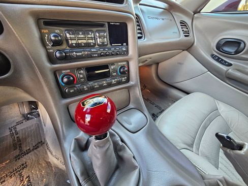 Used 2003 Chevrolet Corvette Convertible w/ Preferred Equipment Group1 image 27