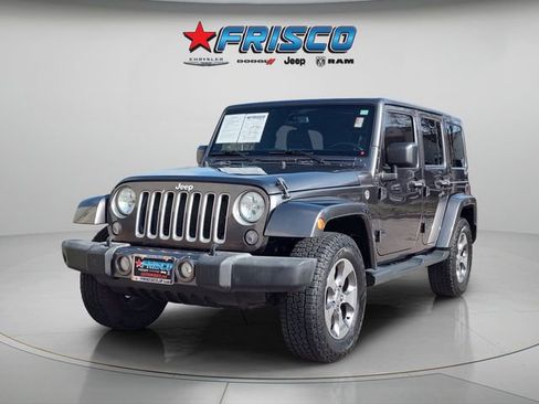 Used 2016 Jeep Wrangler Unlimited Sahara w/ Connectivity Group AWD/4WD image 3