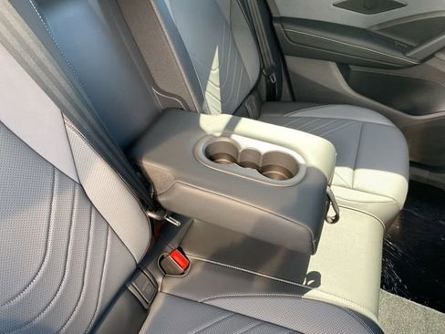 New 2025 Volkswagen Tiguan SE FWD image 57