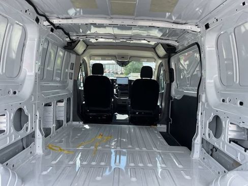 New 2025 Ford Transit 350 148 Low Roof RWD image 15