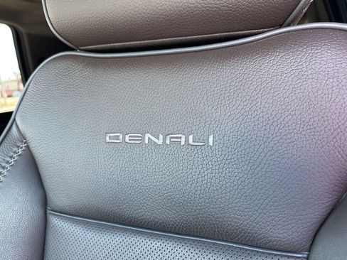 Used 2021 GMC Yukon Denali image 27