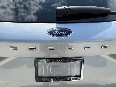 Used 2023 Ford Escape ST-Line w/ Tech Pack #1 AWD/4WD image 9