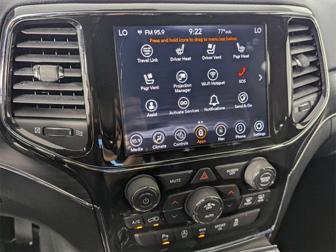 Used 2021 Jeep Grand Cherokee Limited w/ Luxury Group II image 22