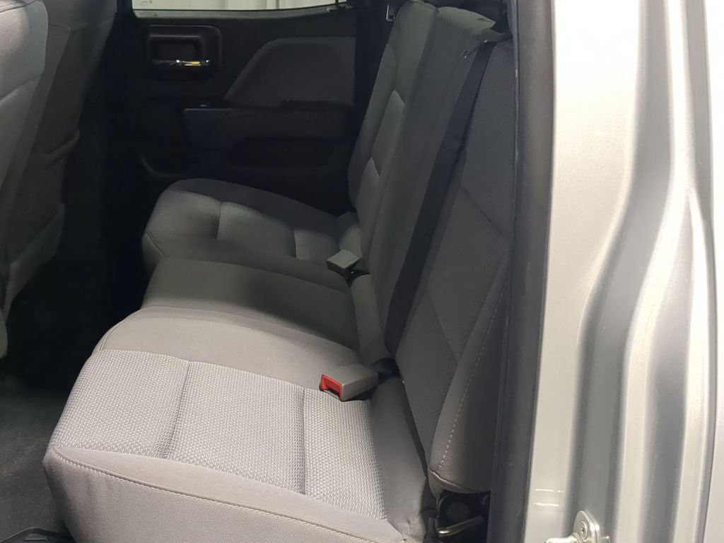 Used 2019 Chevrolet Silverado 1500 Custom w/ Custom Convenience Package AWD/4WD image 23