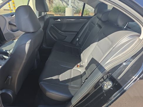 Used 2016 Volkswagen Jetta SEL image 17
