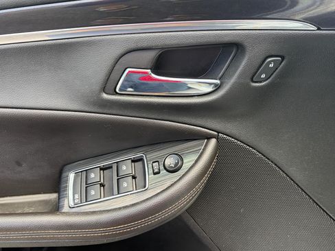 Used 2018 Chevrolet Impala LT FWD image 10