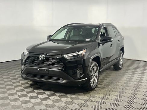 Used 2024 Toyota RAV4 XLE image 3