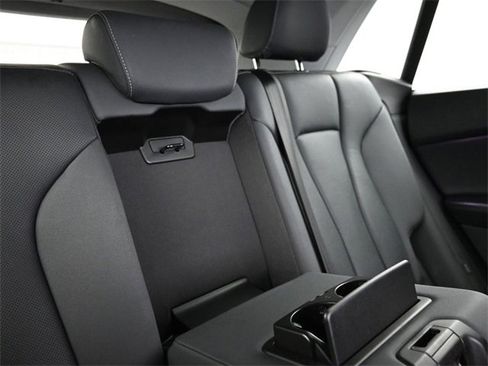 Used 2019 Audi Q8 Prestige image 21