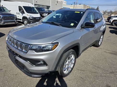 Certified 2022 Jeep Compass Latitude w/ Sun and Sound Group image 2