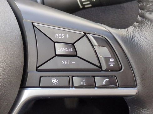 Used 2018 Nissan Rogue SL image 23