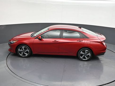 Used 2023 Hyundai Elantra SEL w/ Convenience Package FWD image 19