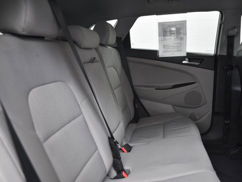 Used 2020 Hyundai Tucson SE image 16