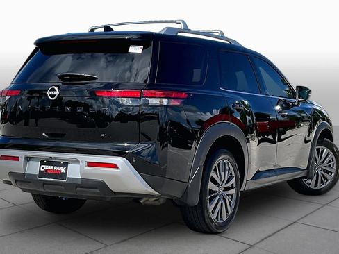 Used 2024 Nissan Pathfinder SL w/ SL Premium Package FWD image 13