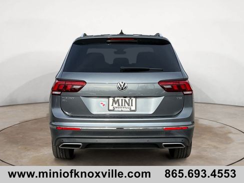 Used 2018 Volkswagen Tiguan SEL Premium image 4