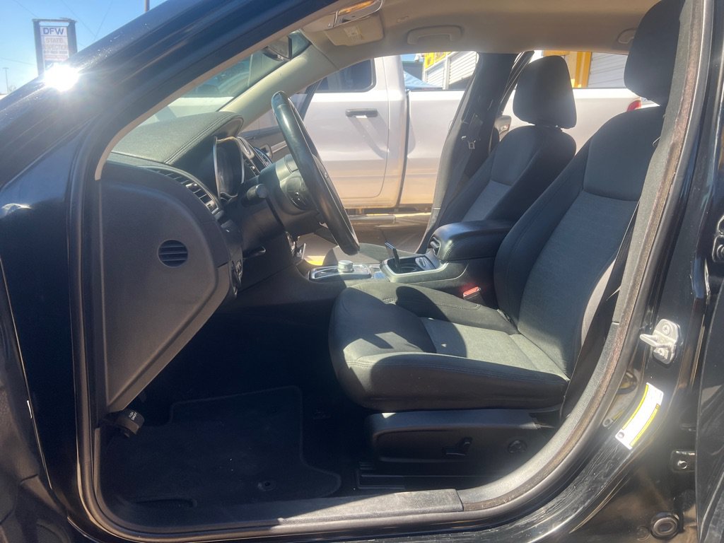 Used 2018 Chrysler 300 Touring RWD image 12
