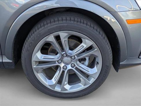 Used 2016 Audi Q3 2.0T Prestige w/ Prestige Package image 22