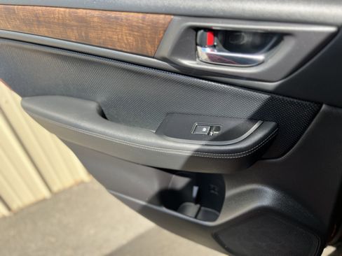 Used 2015 Subaru Outback 3.6R Limited image 21