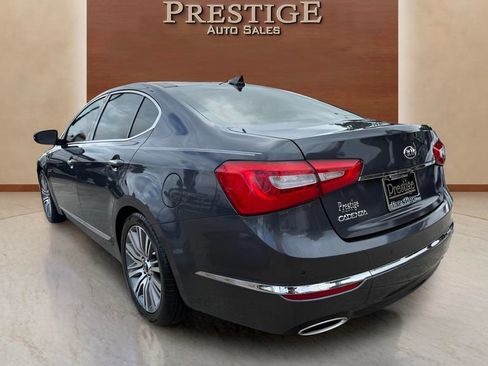 Used 2016 Kia Cadenza Premium FWD image 14