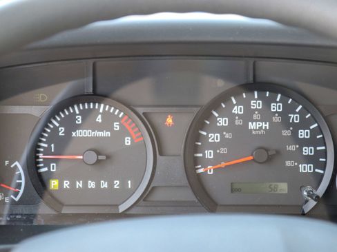 Used 2024 Isuzu NPR image 22