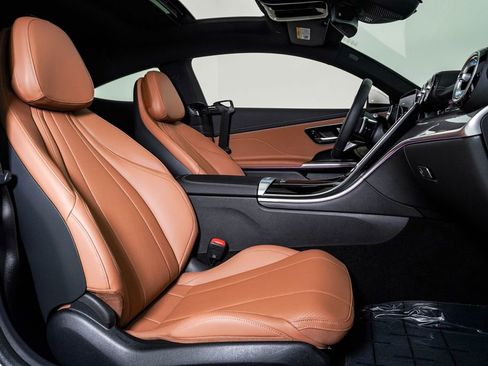 Used 2024 Mercedes-Benz CLE 300 4MATIC Coupe image 15