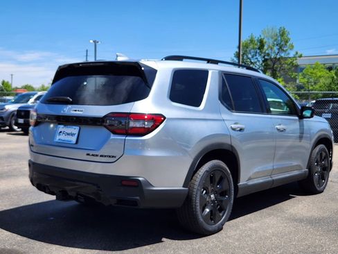New 2026 Honda Pilot Black Edition image 7