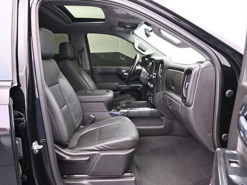 Used 2019 Chevrolet Silverado 1500 LT Trail Boss AWD/4WD image 48