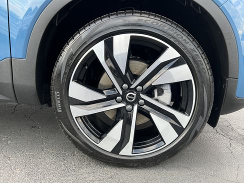 Used 2025 Volvo XC40 B5 Ultra w/ Protection Package Premier AWD/4WD image 11