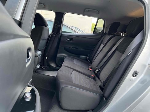 Used 2022 Nissan Leaf SV Plus image 5