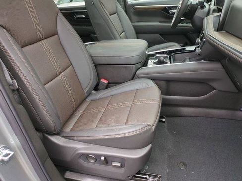 New 2026 Chevrolet Suburban High Country image 31