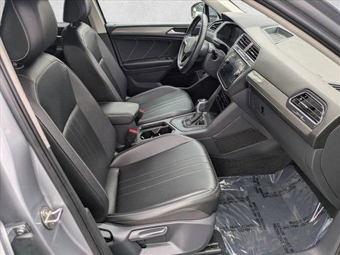 Used 2022 Volkswagen Tiguan SE FWD image 20
