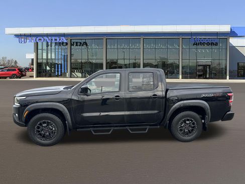 Used 2022 Nissan Frontier PRO-4X w/ Pro-4X Premium Package AWD/4WD image 2