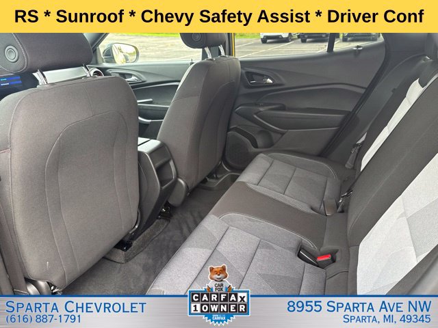 Used 2025 Chevrolet Trax RS w/ Sunroof Package FWD image 33