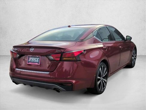 Used 2020 Nissan Altima 2.5 SR FWD image 8