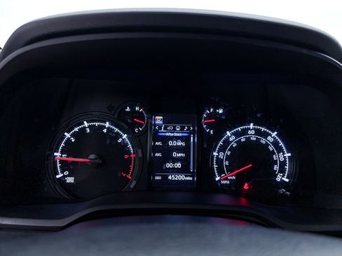 Used 2020 Toyota 4Runner SR5 Premium AWD/4WD image 35