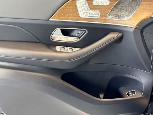 Used 2024 Mercedes-Benz GLE 350 4MATIC image 17