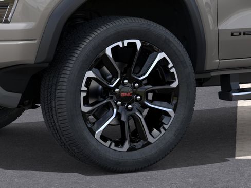 New 2026 GMC Canyon Denali w/ LPO, Black Badging Package AWD/4WD image 10