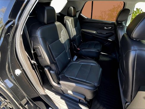 Used 2021 Chevrolet Traverse Premier w/ Redline Edition FWD image 27