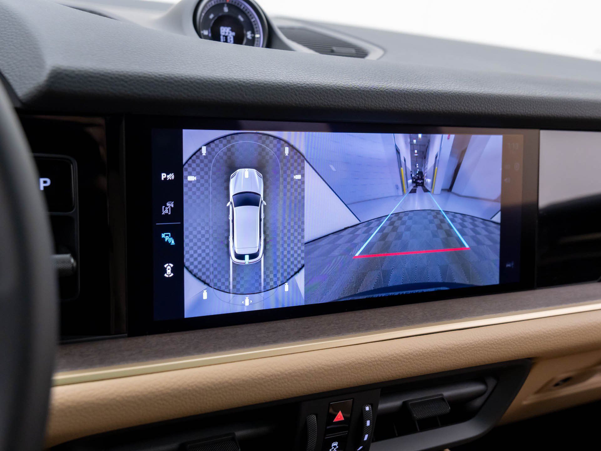Certified 2026 Porsche Cayenne AWD/4WD image 23