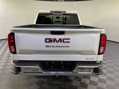 Used 2024 GMC Sierra 1500 SLE w/ Preferred Package AWD/4WD image 5