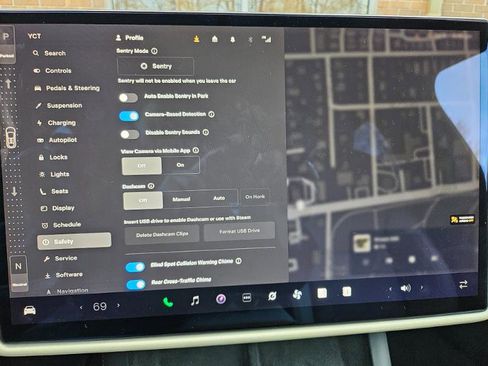 Used 2022 Tesla Model X image 40